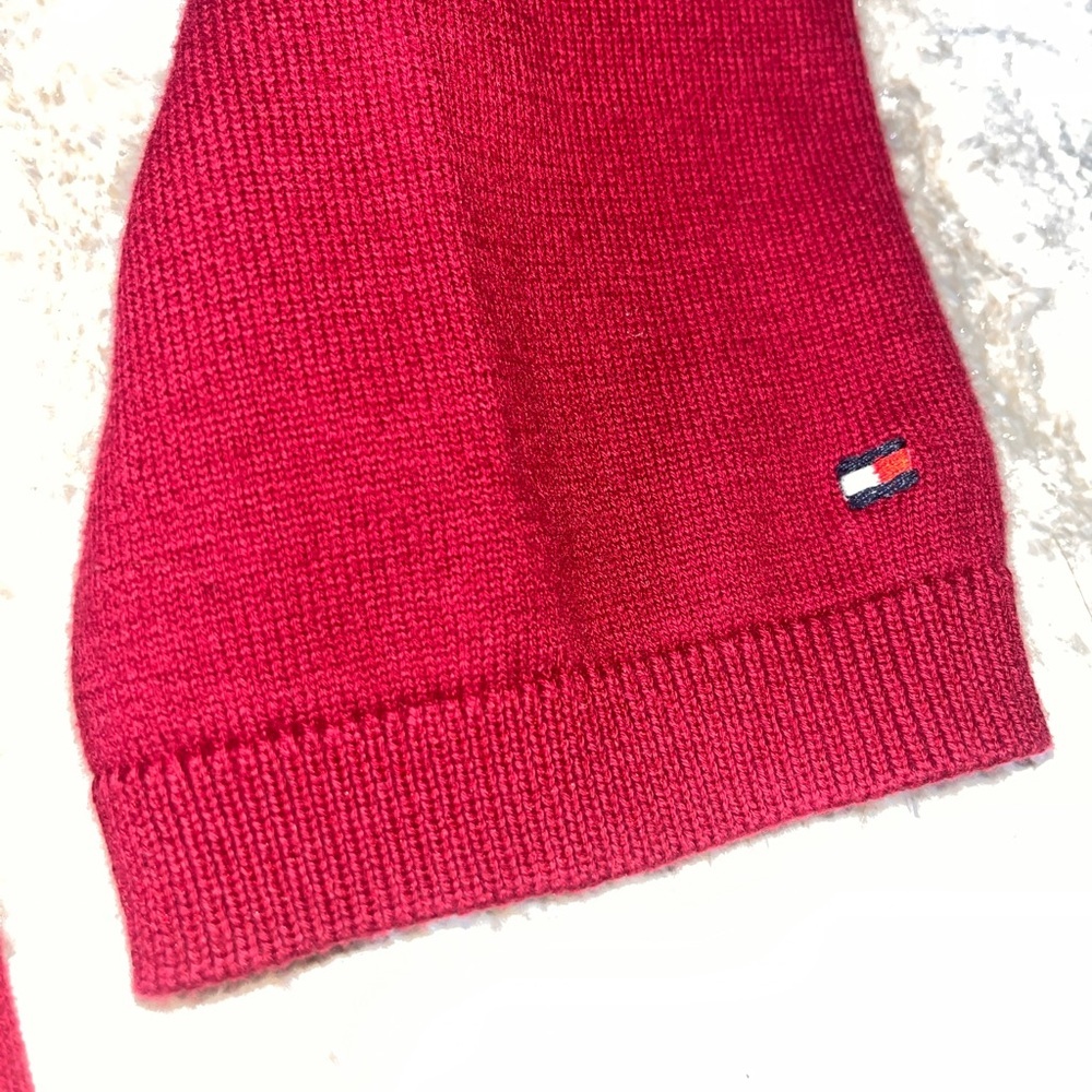 Tommy Hilfiger embellished Burgundy V-Neck Sweater women’s large - Picture 4 of 6